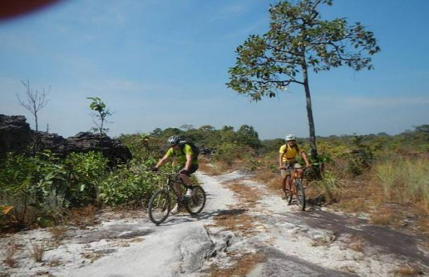 E-bike Cambodia trails